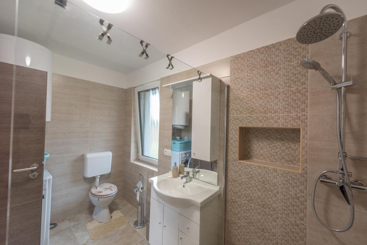 Bridgiet Home Apartman Cserszegtomaj Bagian luar foto