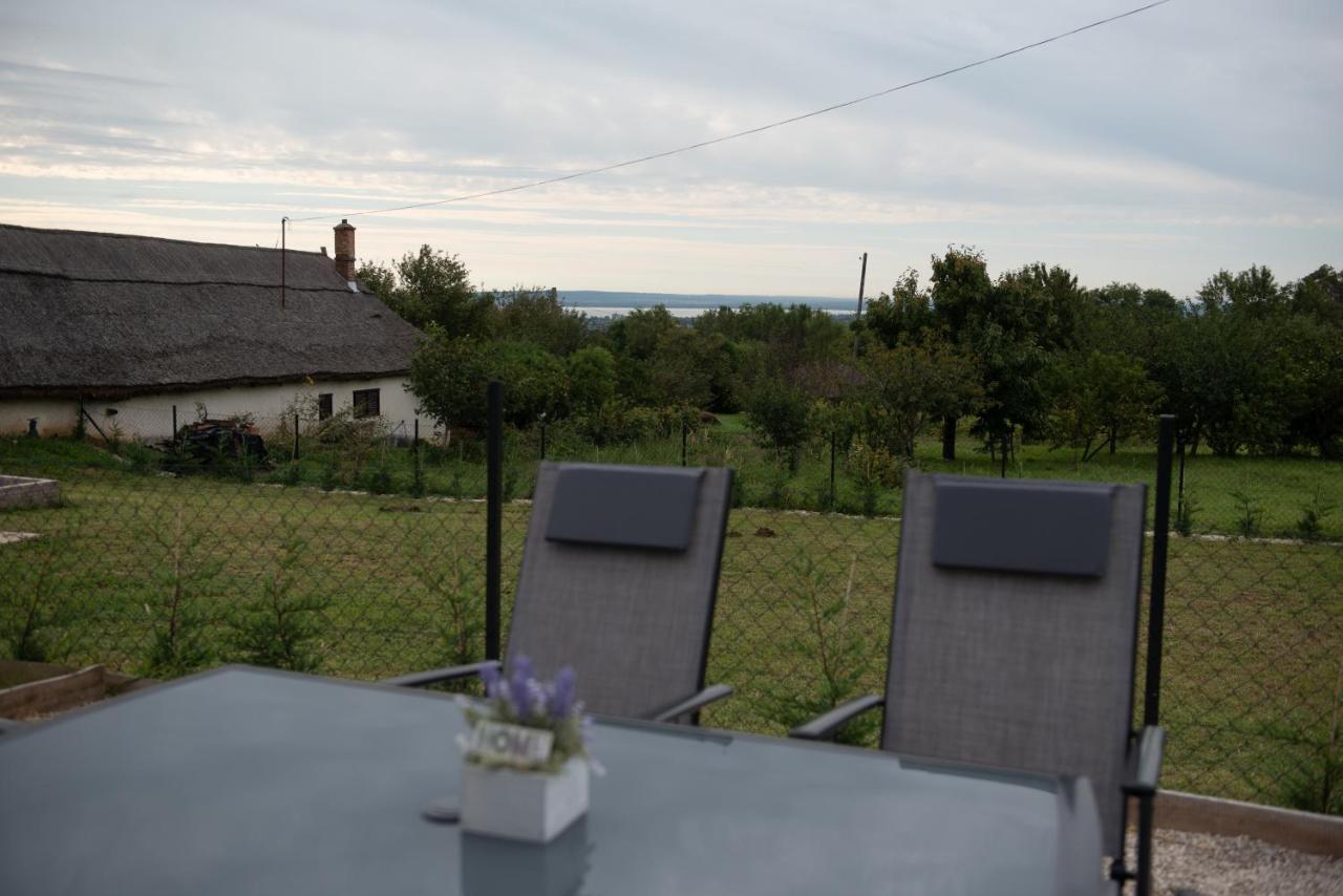 Bridgiet Home Apartman Cserszegtomaj Bagian luar foto